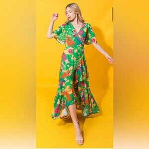 Flying Tomato Green Floral Happy Together Woven Hi-Lo Dress.  Size Small